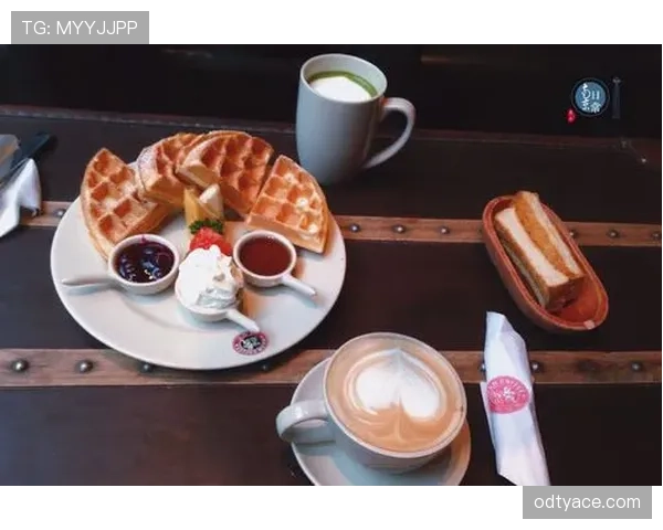 常园去咖啡厅点饮料，服务员都认不出这“大明星”了？